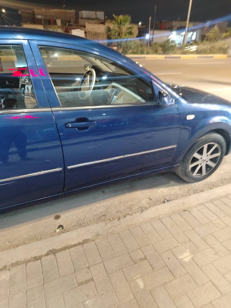 سياره A5 محرك ابلاد 2000 رقم انكليزي سنوي 30 راعيه ايريد تحويل السعر40 المكان بصره *********** البصرة, العراق
