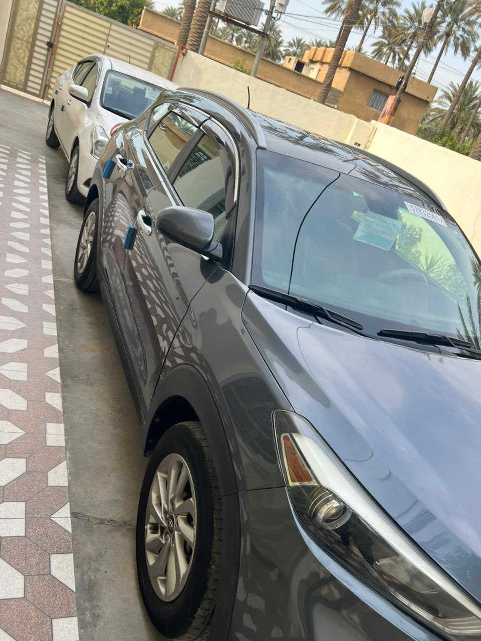 سلام عليكم سيارة توسان ٢٠١٧ وارد أمريكي 🇺🇸 حادثها فقط بنيد لا لغود لا شواصي ليبل واحد 1️⃣ شخط ما بيها سيارة 🚗 جديدة احلى من صور تخم تاير جديد تبريد خير من الله محرك على وضع شركة سيارة نص فول سيارة رقم أربيل تحويل ثاني يوم الاستفسار على الرقم ‭0775 254 4511‬
