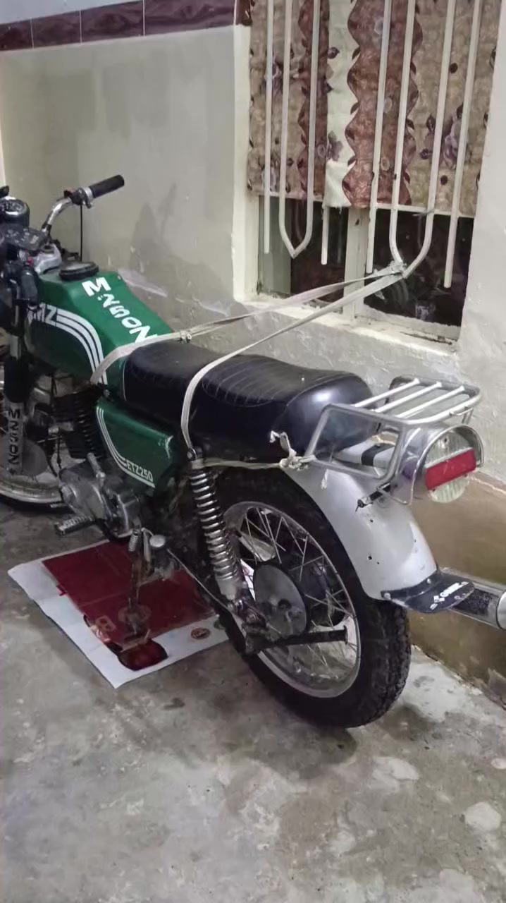 اسلام عليكم  ( 82 ) بدون/  للبيع اقرا المنشور بعدين خابرني او راسلني لحيم مابي المحرك ناعم سايس اثنين الكير النمرة الثاني ما ينمر يعبر عل ثالث دراجة شوفت عينك نضيف بس يرادلا ترتيب السعر الملطلوب مليون ومية الي مو شراي فدوة لاتراسلني ولا تكسر اب حلالي العنوان الموصل قضاء تلعفر توصيل ماعندي هادا رقمي ***********
