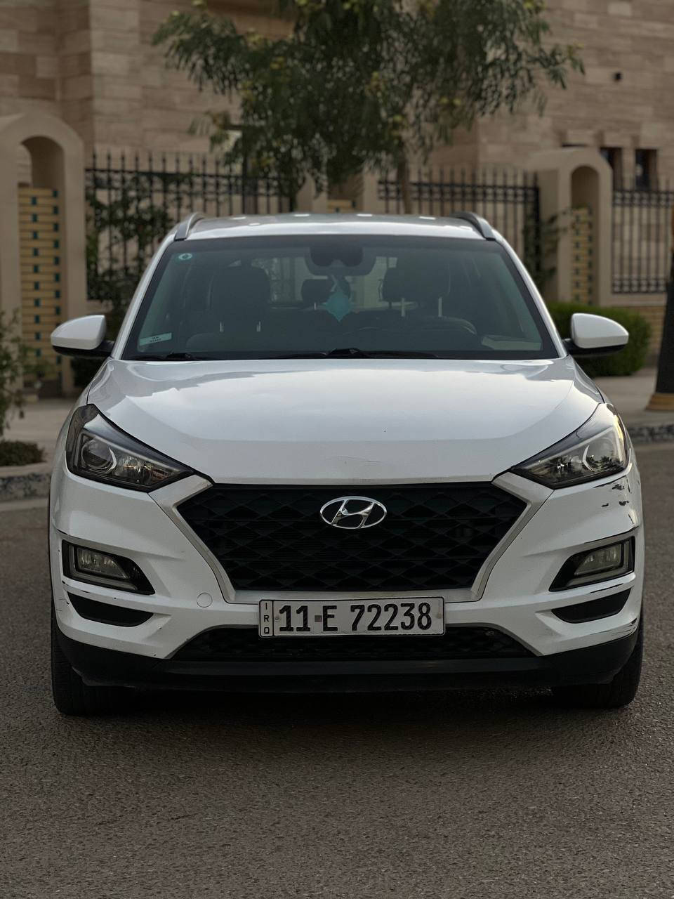 🚘 للبيع هونداي توسان أمريكي 🚘
▪️ محرك 2400
▪️ رقم بغداد
▪️ وارد أمريكي بالمواصفات المعروفة
▪️ شاشة + كاميرا  
▪️ السيارة نظيفة والتفاصيل موضحة كاملة بالصور
▪️ صور الحادث مرفقة ضمن المنشور 
▪️ السعر: 17,700$ قابل للتفاوض وبها مجال بسيط
📌 أني مكلف بالنشر
📞 للاستفسار والتواصل:
***********
