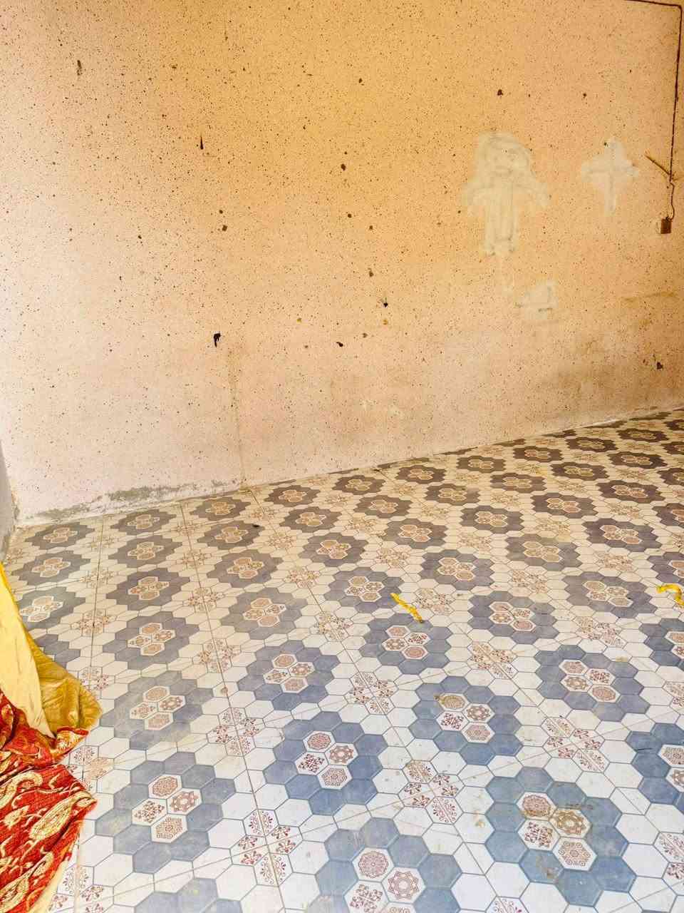 السلام عليكم بيت للبيع المساحه ١٠٠ متر البراكيه شارع المطار القديم خلف أسواق الأمير البيت يحتوي على غرفتين استقبال صاله مطبخ صحيات السعر ١٦ مليون معه المجال الاستفسار على الرقم ***********
