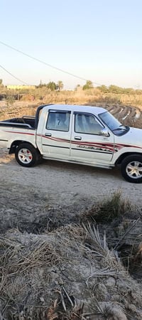 دير بيكم • ٢٠١١ • كهربايات شغاله