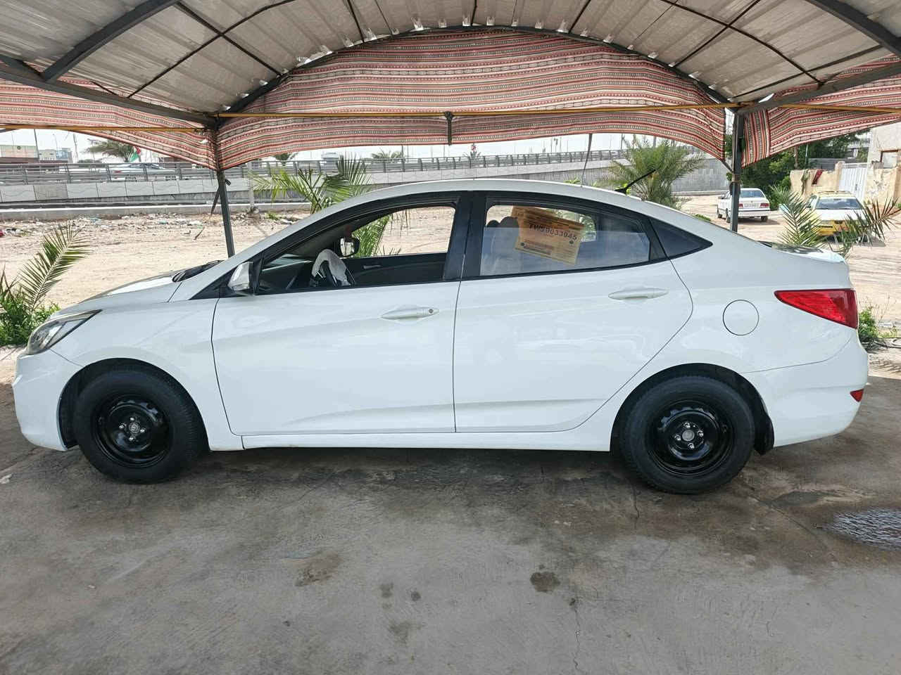 السلام عليكم
ملاحظة راعيه يريد مداور

اكسنت ١٦ للبيع رقم بغداد سنويه لل٢٩
بيه بارد بسيط بالجاملغ الايمن 
و بالباب الجهة الثانيه
كير مكينه ع الشرط
التبريد كمبريسر جديد فقط ربط 
للاستفسار الاتصال*********** النجف, العراق
