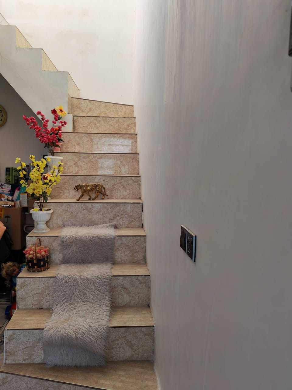 بيت مساحه75متر زراعي متكون من صاله واستقبال وغرفه ومطبخ وصحيات داخليه وخارجية حي ميسان سكله بفرع أنشاىيه أبو علي الرماحي نهايت الفرع السعر عل خاص ولاستفسار عل رقم***********
