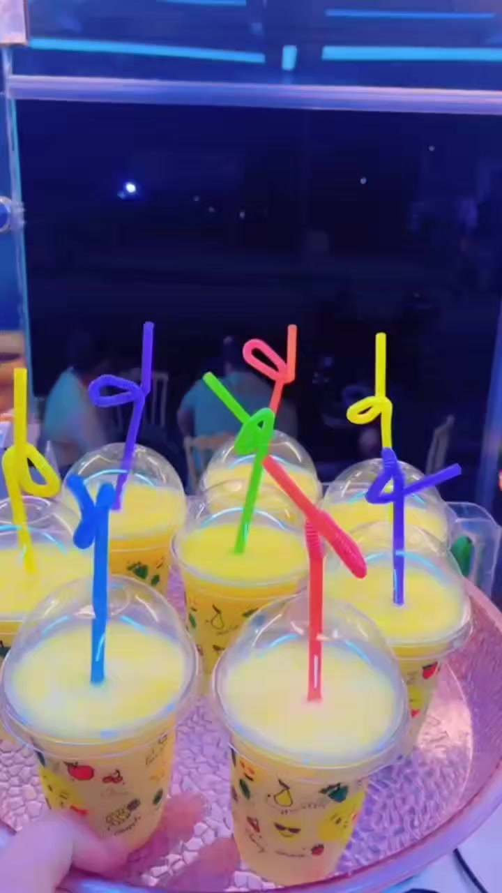 عصائر حميدو 
لعصير الطبعي سعر الف دينار 
توصيل كافه مناطق النعمانيه 
***********
