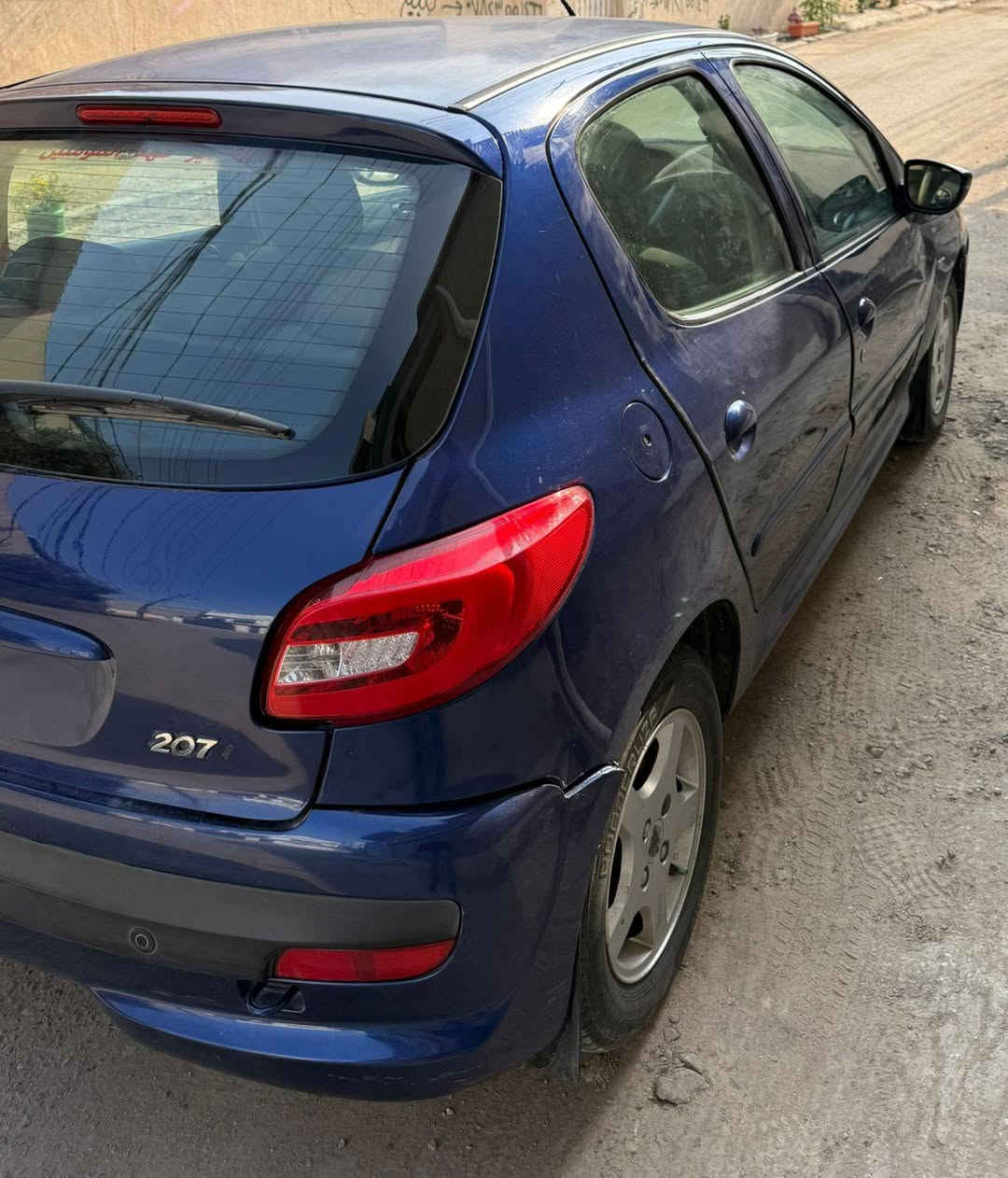 السلام عليكم عندي بيجو موديل ٢٠١٨ رقم بغداد سياره نضيفه وجاهزه ماشية ٧٨ كامره وحساسات
وشاشه تحكم ستيرن  
مكاني بابل شارع ٤٠ 
السعر ٦٥ 
***********
