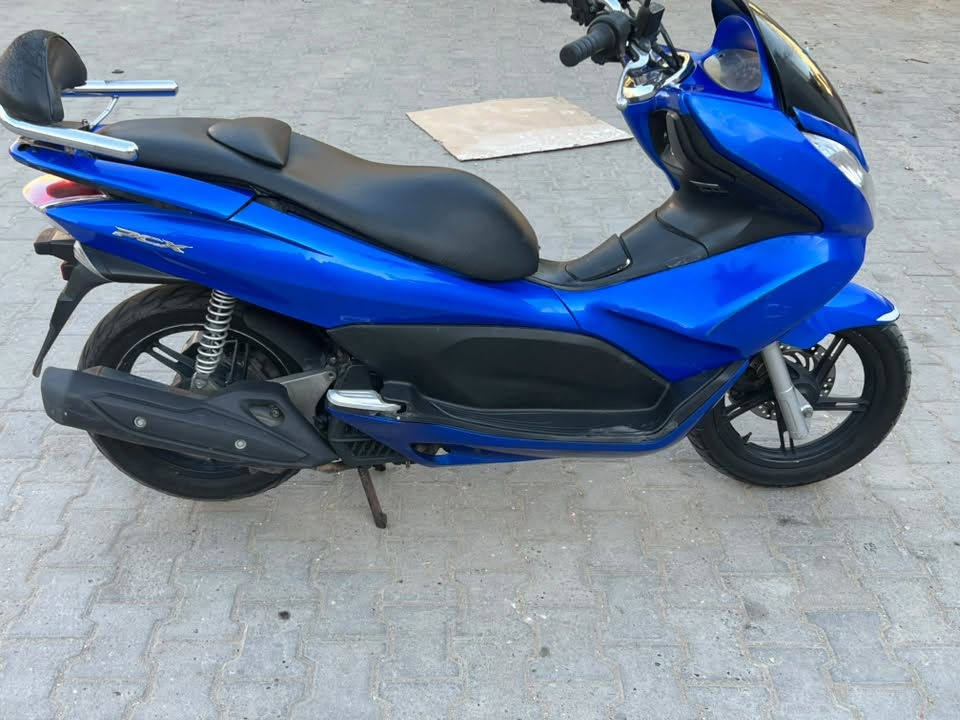 السلام عليكم bcx جيل اول ياباني
مكينه برغي ممفتوح بيها شلعه معدل خير من الله 

  كل نقص مابيها  

السعر. مليون 500

 ***********

مدينه الصدر
