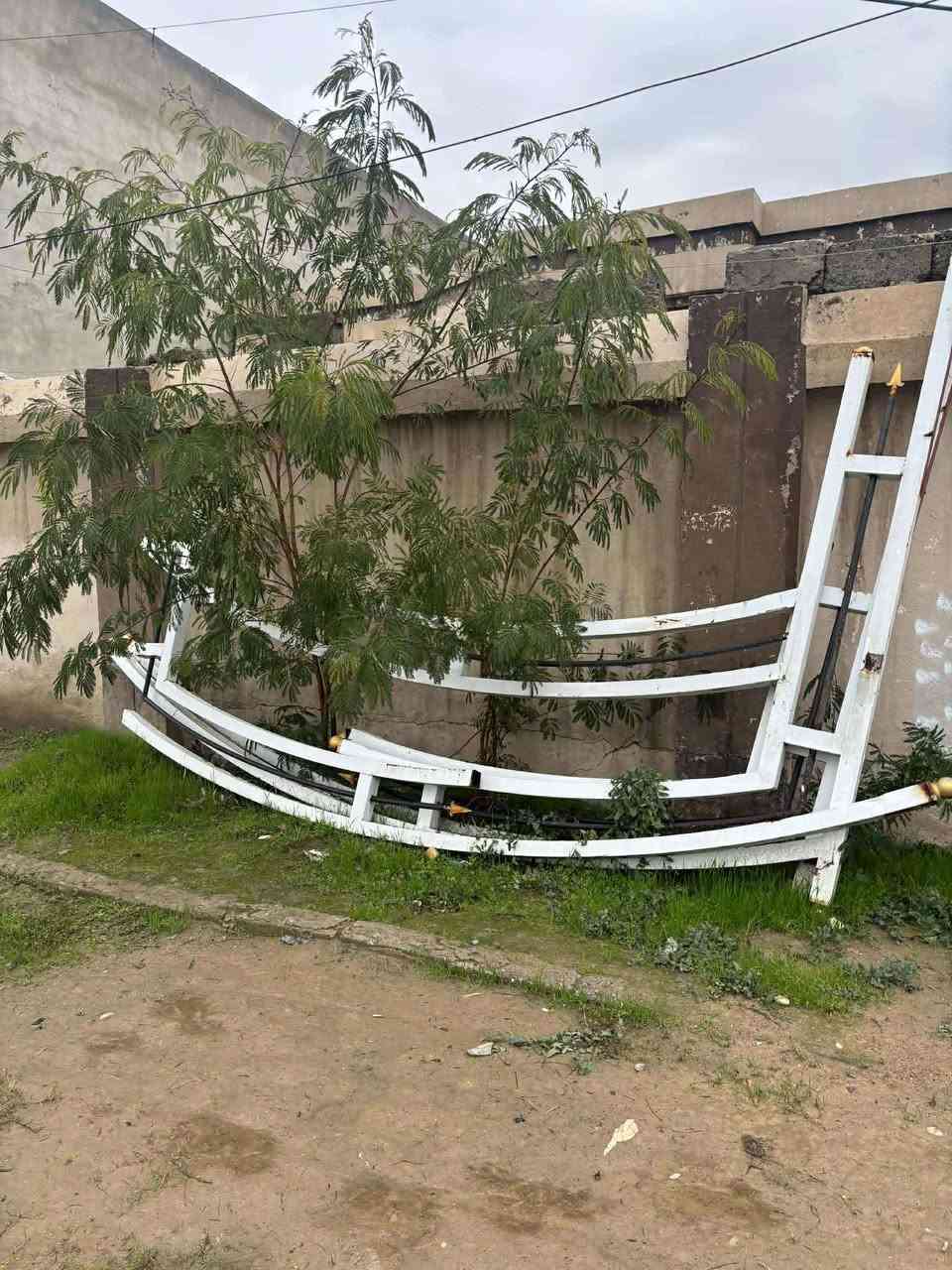 قمريه للبيع المكان الموصل
الطول 3 متر
العرض 2 متر
السعر 100 الف
