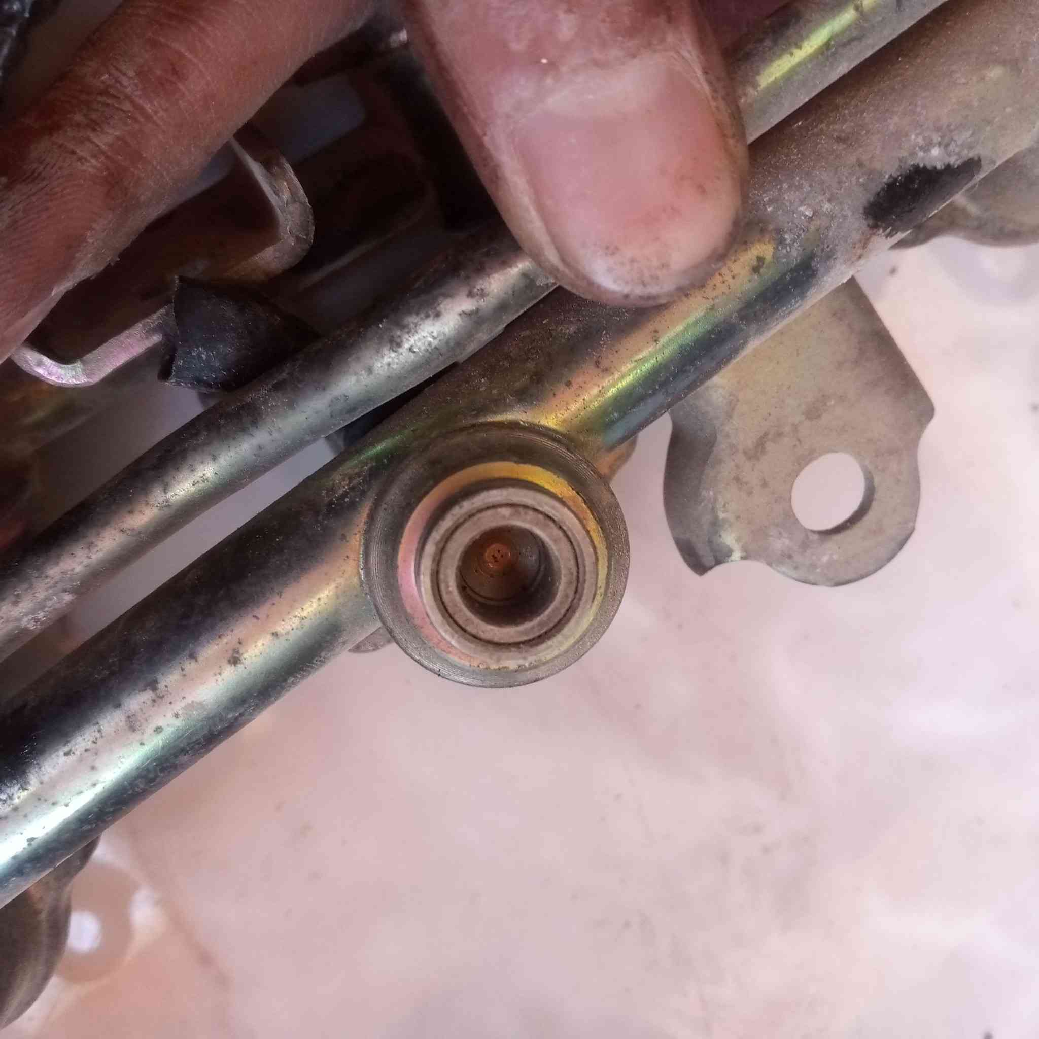 غراض نيسان
دوش ثنين نيسان سني 1600 مال كصه انطيك شرط

نوزلات هوه مسطره واحد مال كصه واحد مستخدم بس شرط ثنينهم

قبق محرك 

ودرايم شفت خارجي ودخالي شرط بس طاسه داخلي شوي تعبان
 مكاني كركوك واكو توصيل محافضات 
***********
