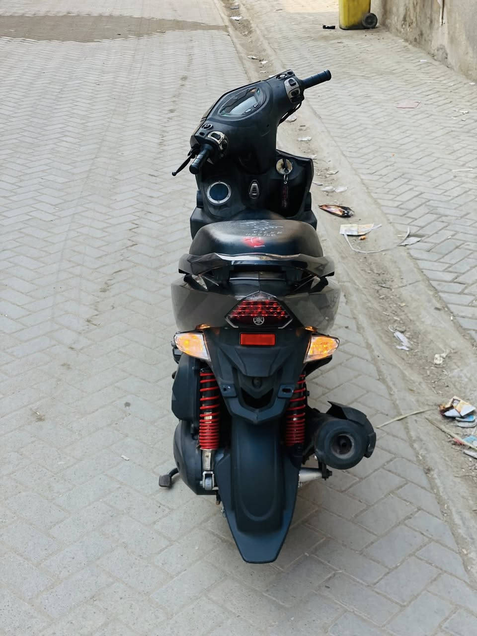 سلام عليكم دراجة جيتي ار للبيع مكاني بغداد مدينه صدر ***********
