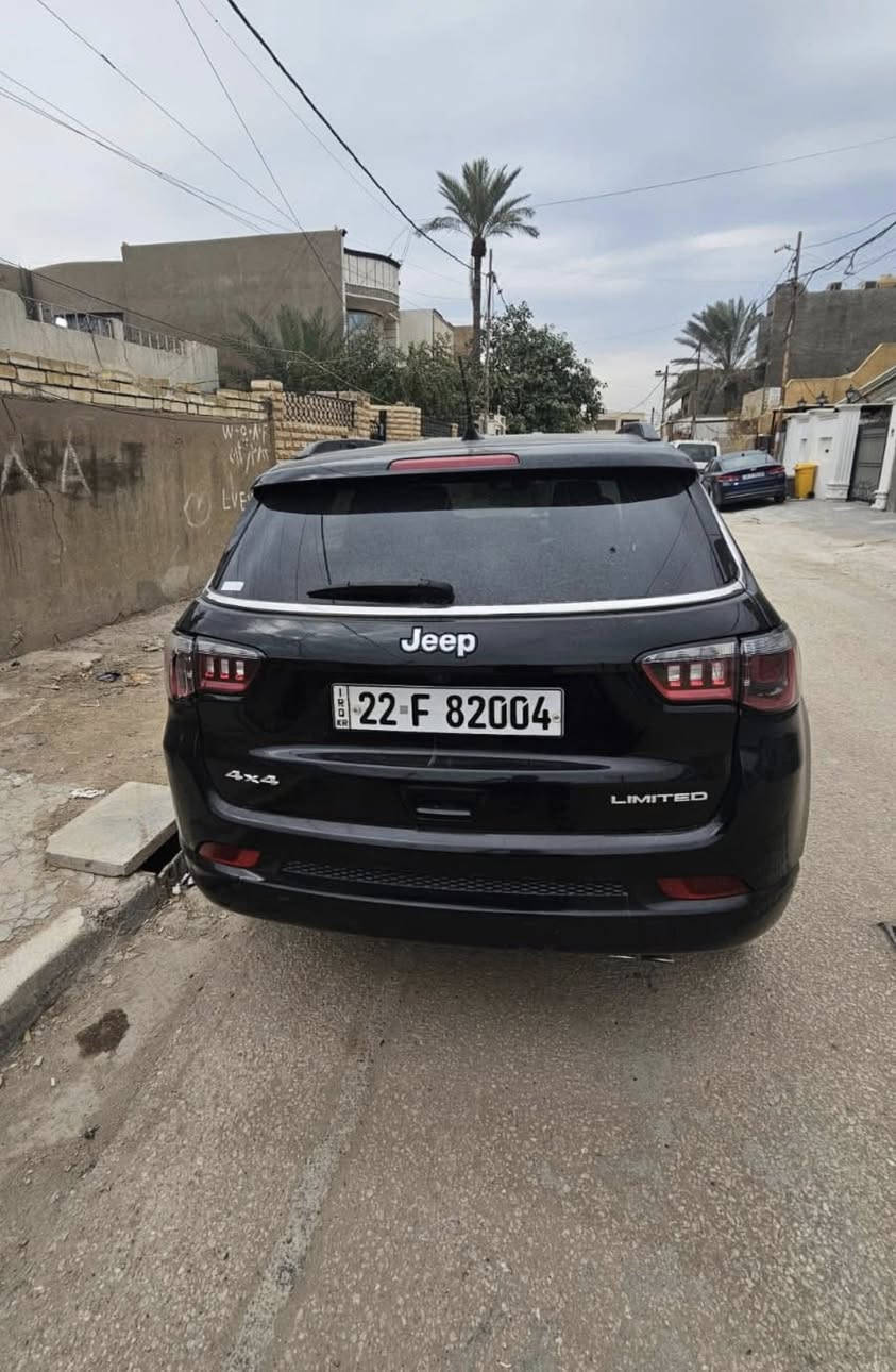 ‎النوع : جيب كومباس لمتد Jeep Compass Limited
‎الموديل : 2022 الشكل الجديد
رقم اربيل خصوصي مميز 82004
‎اللون : اسود

‎السعر : 140$ بيها مجال جدا بسيط
السياره فول مواصفات  لمتد عدا الفتحة سبب البيع عندي بناء 

‎عداد المسافة :25 الف ميل بس 

‎حجم المحرك : 4 سلندر ( 2.4L )

‎ناقل الحركة : گير اوتوماتيك وعادي من 8 سرعات

‎ملاحظة :

‎المواصفات : Limited

‎دفع رباعي
‎شاشة كبيرة
‎كشنات جلد تدفئة وتبريد 
‎كشن سائق تحكم كهربائي
‎هيتر ستيرن
‎تحكمات ستيرن جهتين
‎تبريد وتدفئة قطعتين امامي وخلفي
‎مثبت سرعة ذكي تفاعلي
‎رادارات امامي وجانبي
‎نظام نقطة عمياء
‎جنطة كهرباء شفط
‎شحن لاسلكي 
‎بصمة أبواب وتشغيل وجنطة
‎تشغيل عن بعد
‎قيادة ذاتية
‎اوتو ستوب توقف تلقائي
‎نظام تحديد مسار
‎سايد بريك بصمة
‎مانع انزلاق
‎وبقية المواصفات المعروفة
‎ الضرر جاملخ الامامي و بنيد مبدل فقط  ايرباك الستيرن و الدشبول   

‎مكان السيارة بغداد
‎صور ضرر موجودة

‎ للتفاصيل اكثر التواصل على رقم الموبايل او واتساب 
***********
‎السعر بي مجال للشراي
