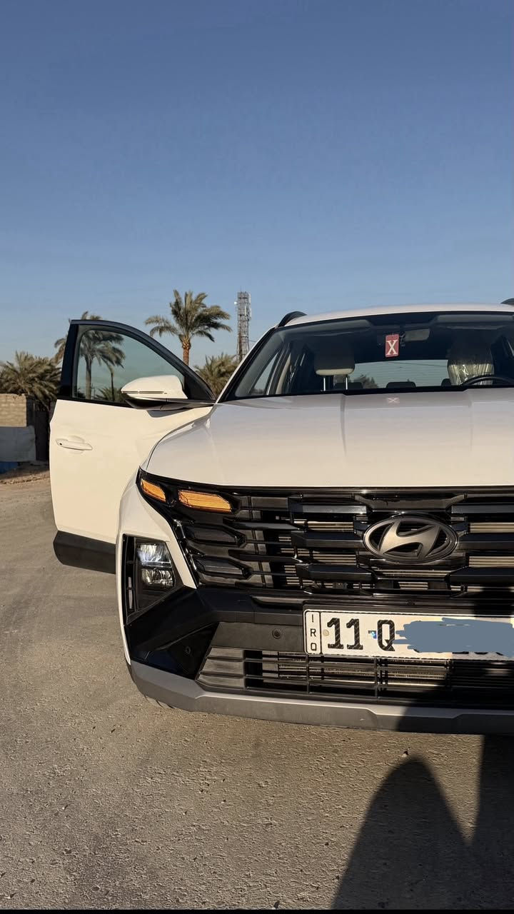 السلام عليكم
هيونداي توسان  2025 خليجي
ضمان شركة  الاولى موتور  60 الف او ثلاث سنوات
السيارة  اخت الزيرو شخط زغير ما بيها 
ماشية بس 16 الف 
رقم بغداد باسمي 
سيارة فول عدا الفتحة 
المواصفات:
تحكم استيرن كامل
كراسي كهرباء
تشغيل عن بعد
اربع وضعيات للقيادة 
ECO-normal-sport-smart 
شاشة كبيرة تدعم الكار بلي
جنطة كهرباء
حساسي امامي و حساس خلفي 
لايت زينون LED
مرايات كهربائية قابلة للطي 
شحن لاسلكي و منافذ شحن

السعر 245 وبيها مجال بسيط 
رقمي  ***********
مكاني بغداد الدورة
