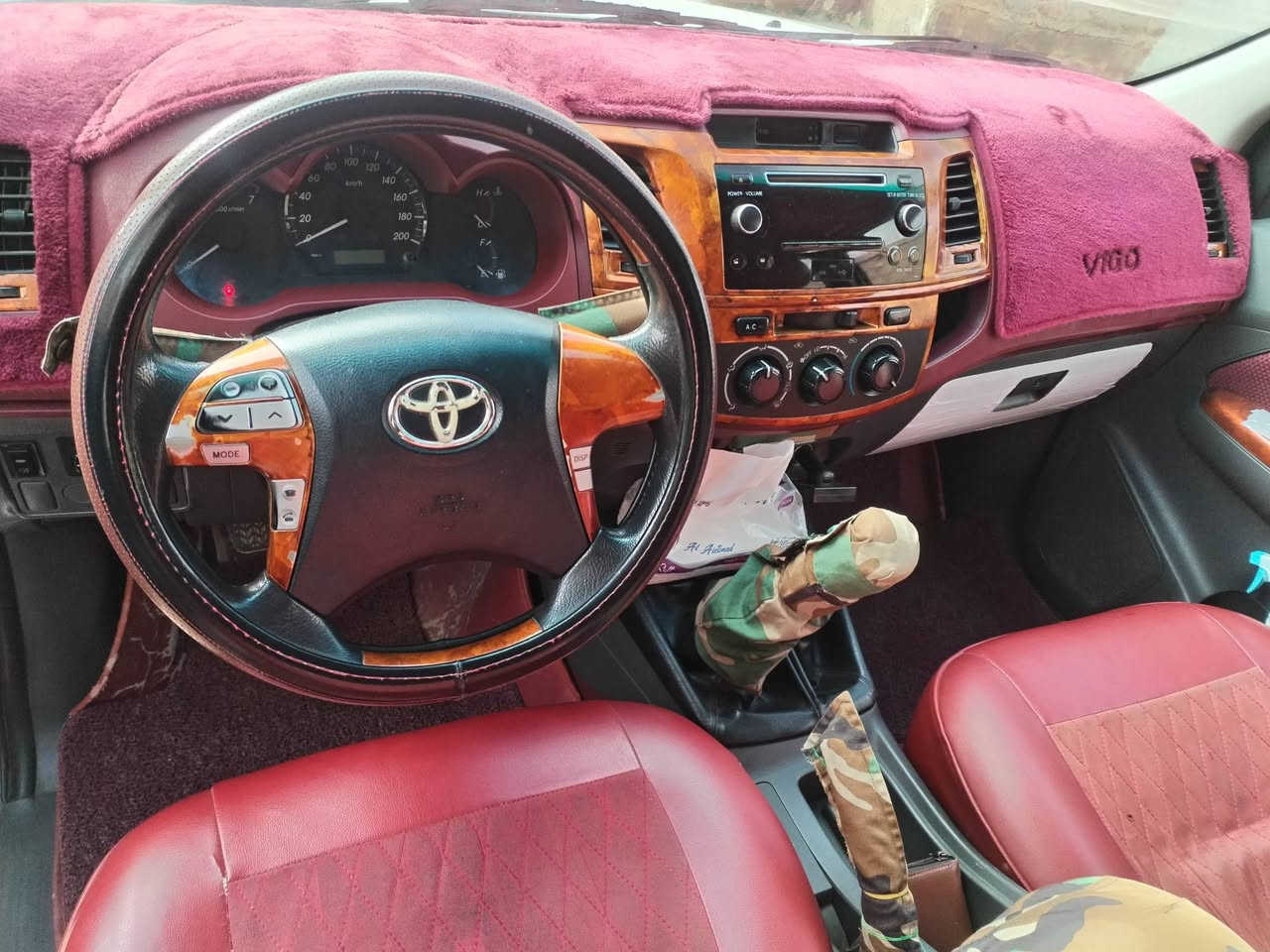 السلام عليكم
للبيع بيكم تويوتا هايلوكس 14 عالي4×4 سيد نهرو  رقم دهوك على وضع الشركه بأسمي
للأستفسار اتصل على ***********
