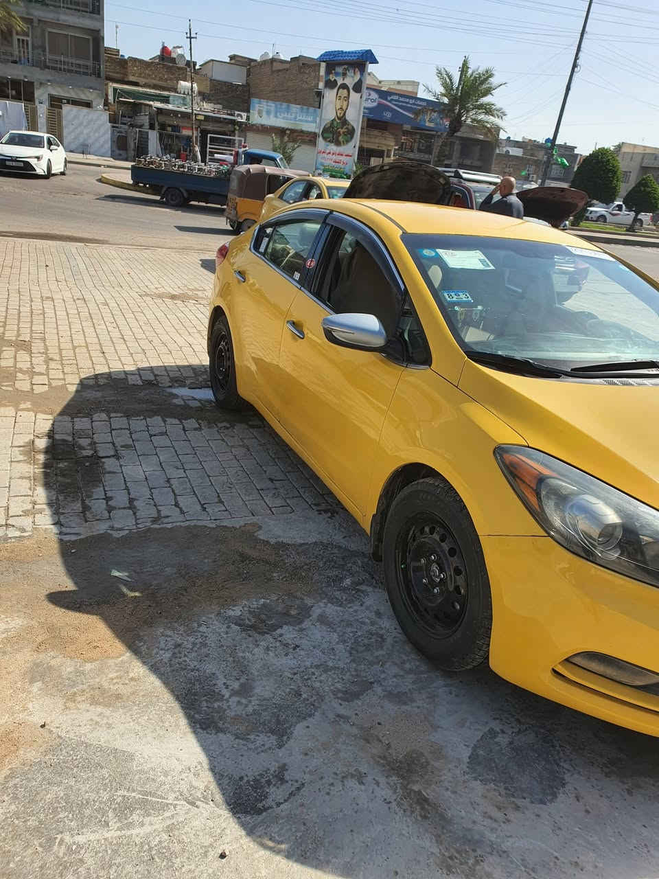 سلام عليكم سيارة فورتي وارد امريكي مديل 14 مكفوله شواصي ولغود وبجم وصندوك مكفوله الله يشهد  جاهزه من كلشي مال جناي ياخذه ويترحملي 
عارضه ١٠٠ $ وبيه مجال 
مكاني مدينه لصدر قطاع 19

للإستفسار  .... ***********
