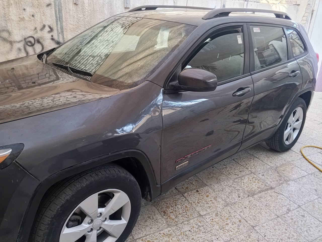 مرخصت مدير الكروب جيب بزون الفين وصبعطعش فول مواصفات سنويه ماصاقطه***********مكانه بل عماره سعره92سياره جاهزه
