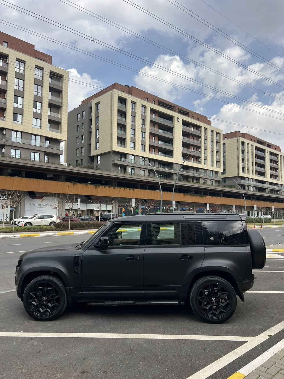 ديفندر ١١٠ x-dynamic
موديل ٢٠٢٣ وارد أوروبا ضمان إنتربول
٦ سلندر تيربو ارغب محرك  
ماشي ٥٤ ألف كم 
كلين تايتل بدون بارد و صبخ 
جكات و شاشة جبيرة كشنات بارد و تدفئة و هواي مواصفات جناي الديفندر يعرفوها 
سيارة حلوة جديدة مكفول كفالة عامة 
سعر ٦٨.٠٠٠$ و مجال بسيط ماكو هيج سعر اتحدا بهيج مواصفات و خير علا الي يجنيها. 
سيارة باسمي تحويل و وكالة جاهزة مكان السيارة سليمانية.
واتساب: ***********
تلفون : ***********
