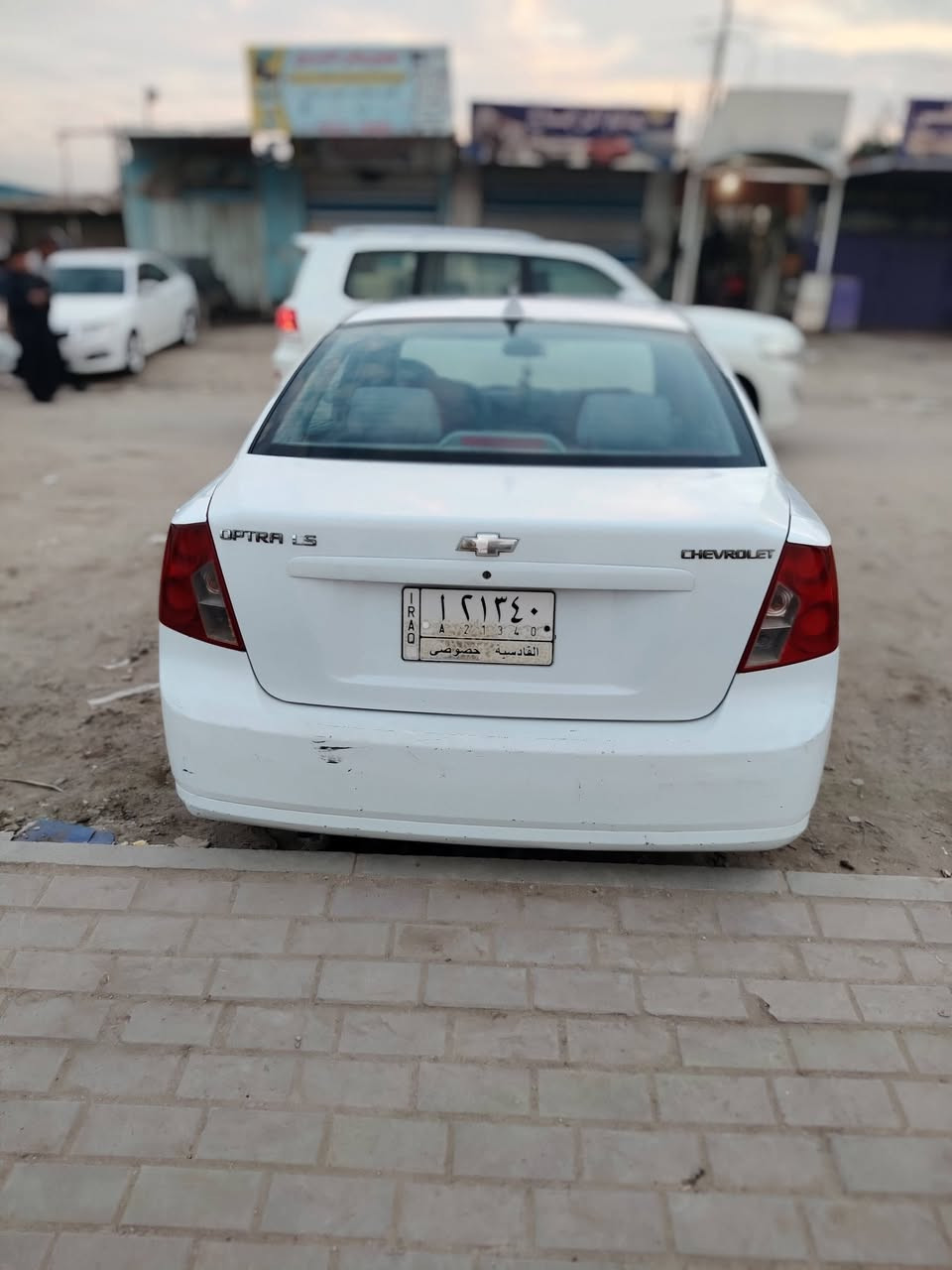 سلام عليكم من رخصة الادمن بيع مستعجل اوبترا موديل 2010 كير عادي سنويه 2028 بدون غرامه مداور ثاني يوم  حادث بجم ماعابر جاملج مبدل وبنيد ورشات صبغ  من الجهه اليمنه السعر 60 قفل تليفون *********** مكان السياره الرميثه قرب المستشفى العام كلشي موضح بالصور والسونار
