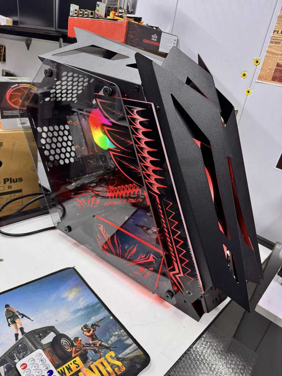 تحية طيبة شبابنا وحبايبنا 
تجميعة مرتبة كل القطع براندات حلوه
اداء و فرمات كلها جديدة فقط كارت مستخدم
R5 3600 جديد 
RAM 16 3200 جديد 
M.B B450 جديد 
GTX1660SUPER 6GB ZOTAC  مستخدم
SSD256-HDD500 جدد
P.S550W+80PLUS FSP جديد 
CPU COOLER RGB جديد 
CASE 4FAN جديد 
السعر ٥٥٠ الف سعر نهائي 
متوفر توصيل لكافة المحافظات 
عنوان المكتب كوت المشروع شارع الحاسبات مكتب MEGA-TECHNLOGY
***********
