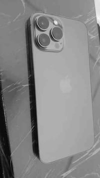 ايفون 13 برو ماكس  المواصفات..  اللون اسود  ذاكرة 512  بطارية 87٪ نموذ...