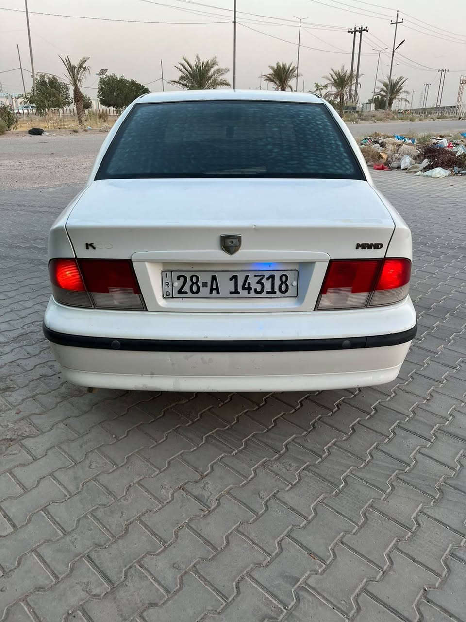سلام عليكم سمند 12رقم نجف دولي سنويه 29بيه جاملغ وبنيد فقط مكينه كير حداديه تبريد كفاله السعر 38وبيه مجال قليل رقم الهاتف ***********مكان السياره نجف
