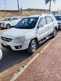 كيا سبورتج ٢٠١٠ سيارة كاملة وجاهزة  رقم بغداد اني مكلف بالنشر 07707199...