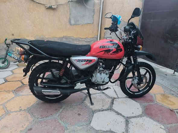 سلام عليكم دراجه بوكسر موديل2021 دراجه اروقها ضايعه يعني بدون اروق  بيها خيط تبخير خفيف كلش شعرايه اتكفل سرقه وحلال حرام السعر 800وبيها مجال حك جيه مكاني بغداد موجد اتصال ع رصيد اوتساب***********
