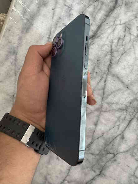 أيفون ١٢برو ماكس مبدل شاشة درجه اولى احسن نوعيه ذاكره ١٢٨فيس ايدي متوقف سعره ٣٠٠عنوان بغداد
***********ما متواجد عل فيس
