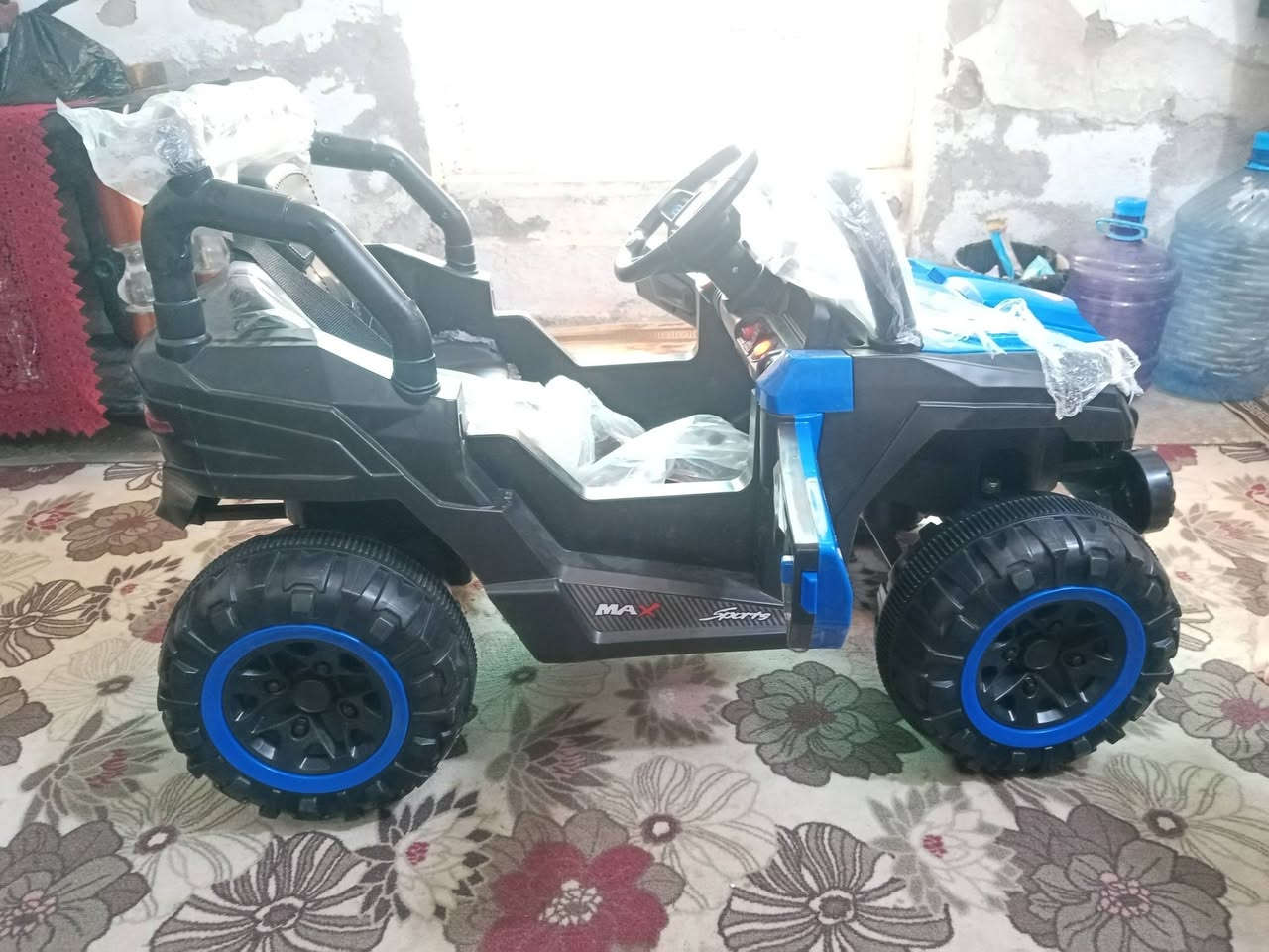 السلام عليكم للبيع سياره اطفال شحن جديدة إستعمال قليل جداً السعر 125 الف مكاني بغداد الكاظمية للتواصل *********** او ***********
