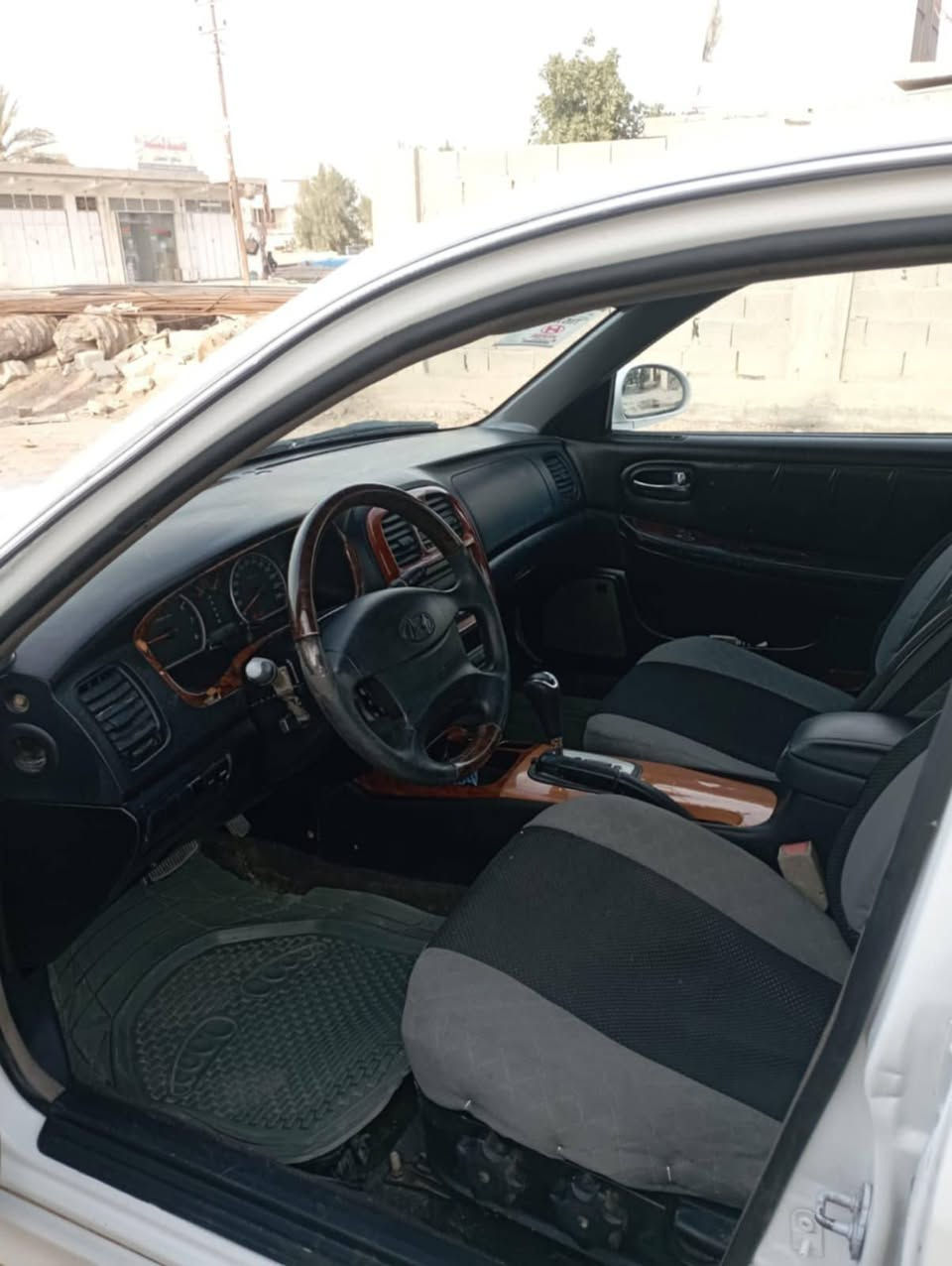 سوناته وفود ٢٠٠١
صبغ عام للجماليه رقم بغداد نكليزي 

تخم تاير وحداديه جديد 

سنويه جديده لغايت ٢٠٣١ 

مكينه وكير جيس 
   مكينه ٢٠٠٠ جديد 

كهربائيات جاهزه وضفيره جديد 

جاهزه من كلشي 

السعر ٦٦. عل فيس مامتواجد ***********
