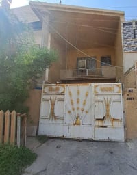 دار للبيع دور ابو تشير الشهداء قرب حلاقه جلال المساحه 100 متر وجه ٥ نز...