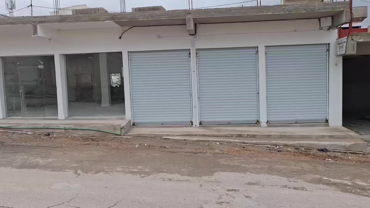 مجانا مجانا بلاش
اول سنه ايجار بلاش
خوش فرصه
انته وصاحبك افتحلك كوفي ٢٠٠ متر قاعه 
تحتوي على صحيات وجاهزه
***********
***********
