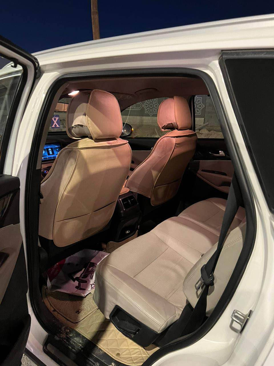 السلام عليكم سورنتو مديل 2018 خليجي مكفوله كفاله عامه ما عده بارد ربع أصابع سياره جديد و ما متعوبه فول واحد على واحد عده بنو راما مكينه 
مكينه 6سندر 
بصمه  
صندوق ثكي 
رادرات  
سبعه راكب 
تحكم ستيرن فول 
أربع انضمه قياده 
عدم نزلاق 
3قطع تبريد 
كشنات كهربائية 
و بعد بيه هواي مواصفات 
السياره ب اسمي تحويل ثاني يوم 
رايده 230 و بيه مجال 

***********
ما متواجد بل فيس الزبير, البصرة
