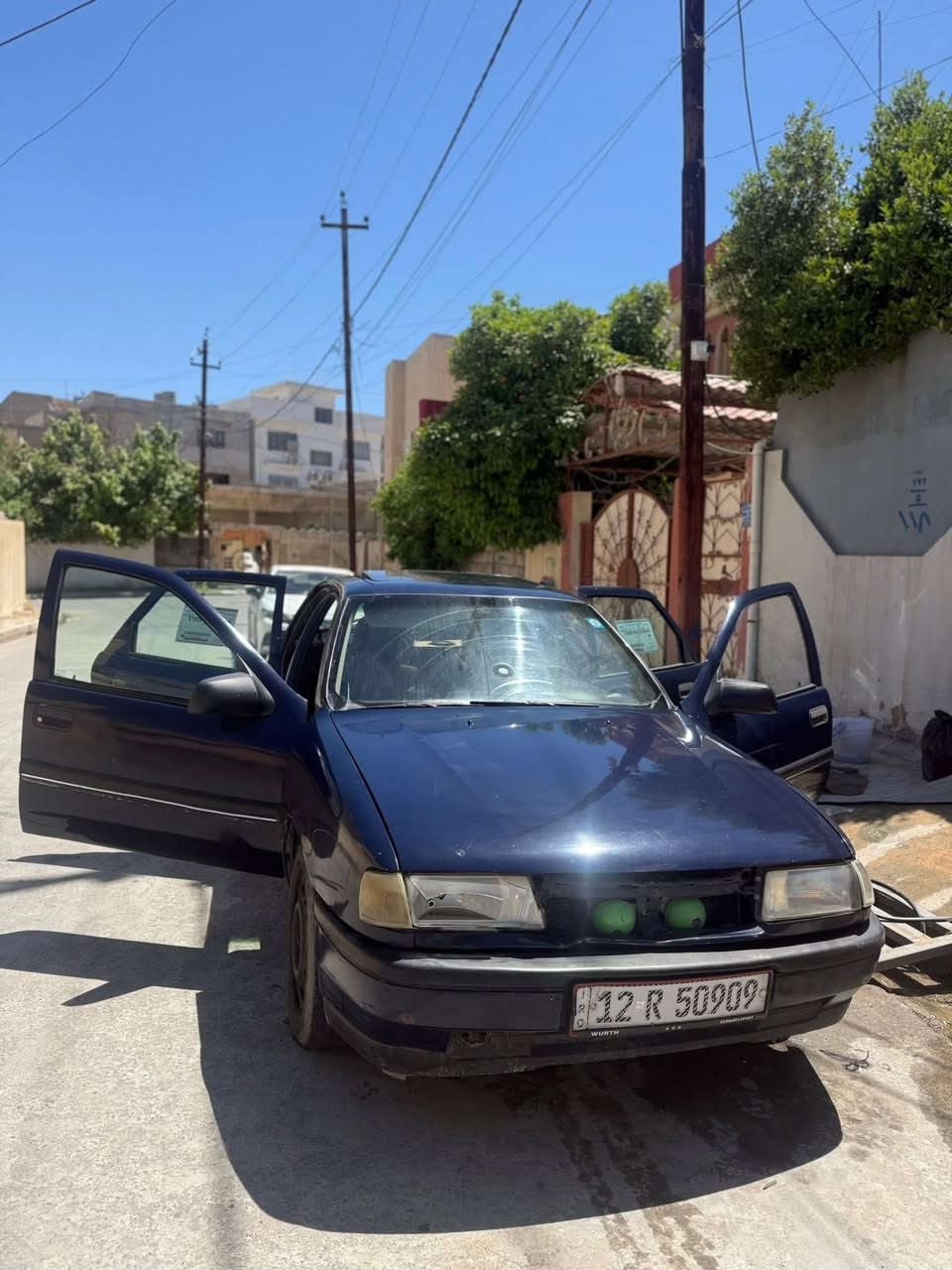 أوبل فكترا حجم ٢٠ 
كهرباء كلها شغاله 
سياره مصبوغه عام 
السعر ٣٥ 
رقم ***********
بيها مجال تعال تدلل
