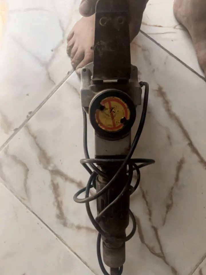 من رخصه الادمن اخوان غراض نضيفه حيل للبيع كلهن شلعه وحده ماابيع مفرد رجاء اقره المنشور زين ربي يحفضك مكانهن بغداد حي العامل شارع السكلات ١المرشه جديده ٦٥الف الكيزر جديد ٤٠الف تانكي الوطني معروف ٦٠الف غساله جديده متروكه ٧٥الف دريل ٣٠الف ***********
