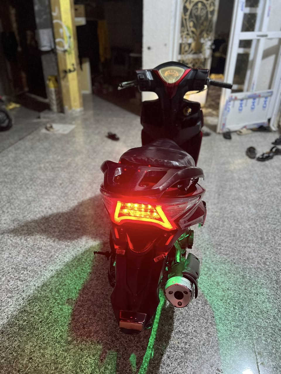 سلام عليكم دراجه جانبو مكينه ياباني دراجه جديده شغاله سلف هندر السعر 380 وبيها مجال ***********
