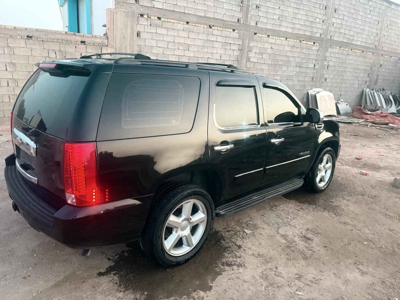 سلام عليكم
للبيع تاهو ادوات حاويه 
كفاله كص وضربه ماناقصه شي 
مكينه كير كفاله كارتون السياره 
سعر 88
مكان ناصريه
***********
