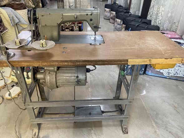 سلام عليكم للبيع ماكيه خياطة ياباني اصلي مستعمل جديد 75‎%‎كلشي بلادي الاستفسار ***********
