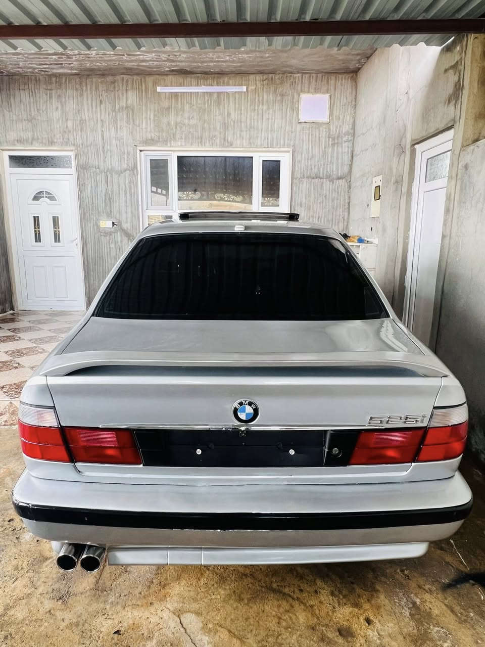 BMW 1995 525Ai
موديل 1995
بيلاد 525وبيلاد تؤماتيك 
ته بريت ساردو گه رم
كوشين جلد بيلادي كوشين هيته ر
ته له فؤن بيلاد وپئش گه وره 
هيجي نيه نمونه له جواني 
ته خم تايه ويلي نوئ 
ته خم پئشي تازه گؤرايه 
4$وه ره قه غرامه له سه ره ده تده مه وه 
ته عويل به شه رت
***********واتساب
حنوان به رده ره ش
