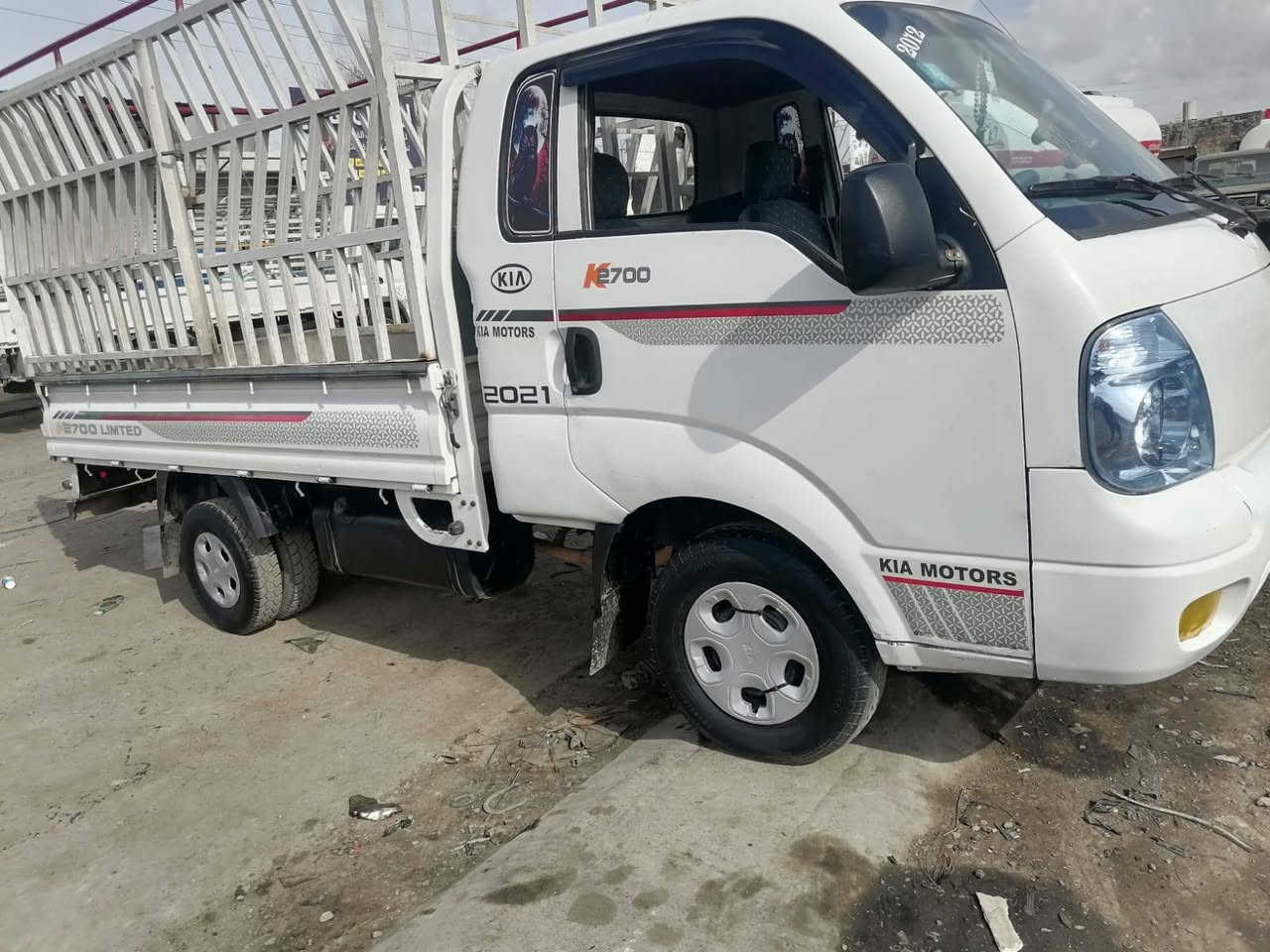 اسلام عليكم ورحمة كيه حمل موديل2012 بنيدمبدل رقم كركوك سنويه جديد 28  بيع مستعجل السعر 95 قفل شرط التحويل مكاني كركوك رقم الهاتف (***********
