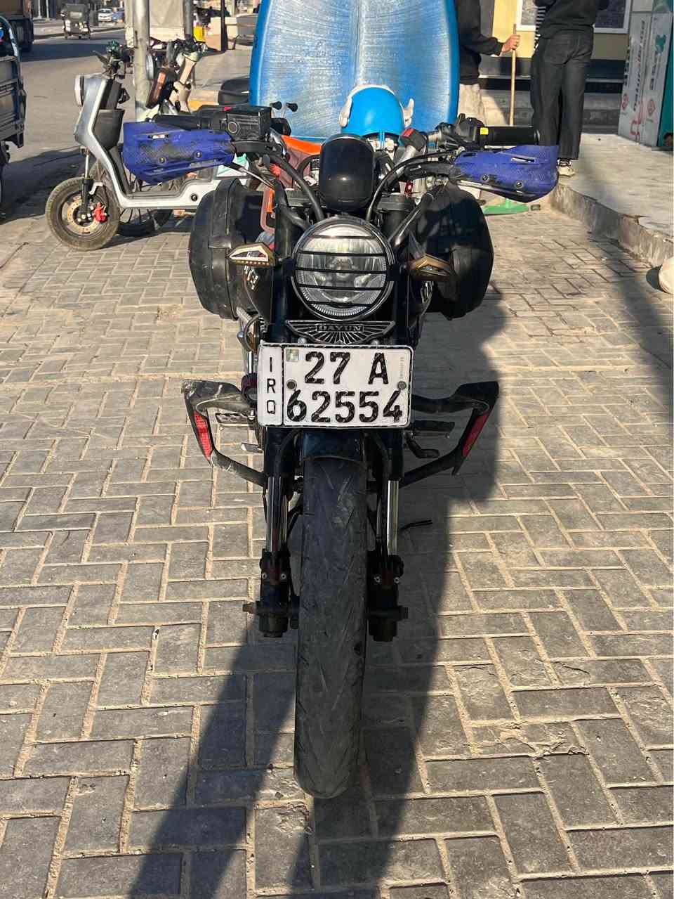 دراجه دايون لايتي. موديل 2023 
دراجه بي نواقص خفيفه 
رقم ناصريه مشروع وطني 
دراجه ب اسمي  
نواقص:
سلف 
مادزه خلفيه 
دكمه مال اشيار واكفه 
وكلجات 
سعر 
مليونين و 400 
***********
البصره البصرة, العراق
