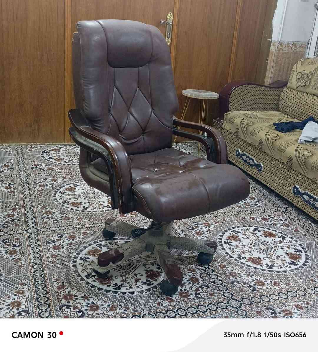 السلام عليكم اخوان كرسي لبيع الكرسي نضيف نضفه90/100 الكرسي مستخدم الكرسي السعر 90 ألف وبي مجال وتواصل على هاذ الرقم ***********@
