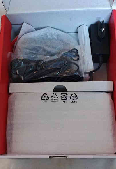 نينتندو سويتش اوليد مهكر نظامين اونلاين و اوفلاين مع كافة الملحقات الاصلية للجهاز مع ذاكرة ٢٥٦ كيكا مليئة بالالعاب كما موضح بالصور 
نظافة ١٠٠ بالمئة استعمال قليل جدا والجهاز مكفول من كافة المشاكل والاعطال
السعر ٣٥٠ الف 
توصيل بغداد ٥ الاف وباقي المحافظات ٦ الاف 
للتواصل ماسنجر او واتساب او الاتصال 
***********
