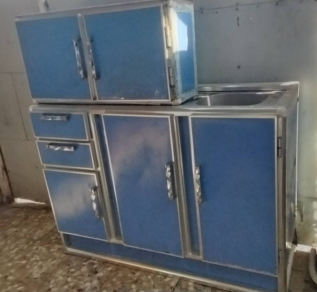 كاونتر 3 قطع سعر كلش مناسب سنك وملحق عدد 2 السعر 120 قفل العنوان محاويل *********** يرهم مراوس ب سبلت او مكيف محترك
