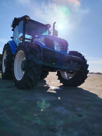 مكينة نيهولند • حجم 110 • موديل 2018