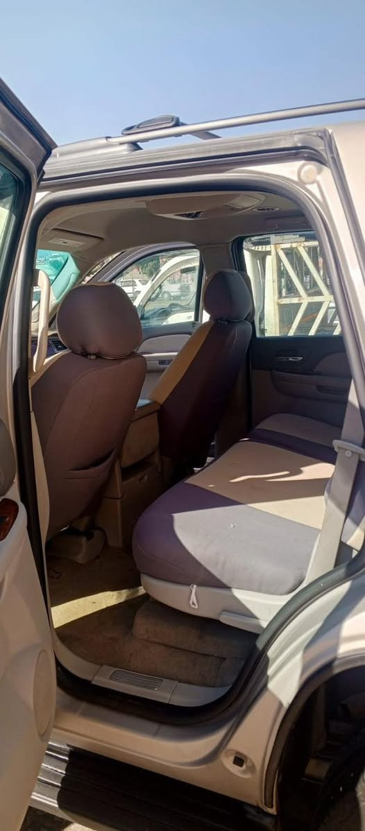 تاهو بترة 2008 كلك كفاله عامة  من الصبغ والتبديل بيها ضربه خفيفة مامعمرة خلف الايت الايمن السيارة جديدة LT مواصفات عادية للاستفسار ***********
