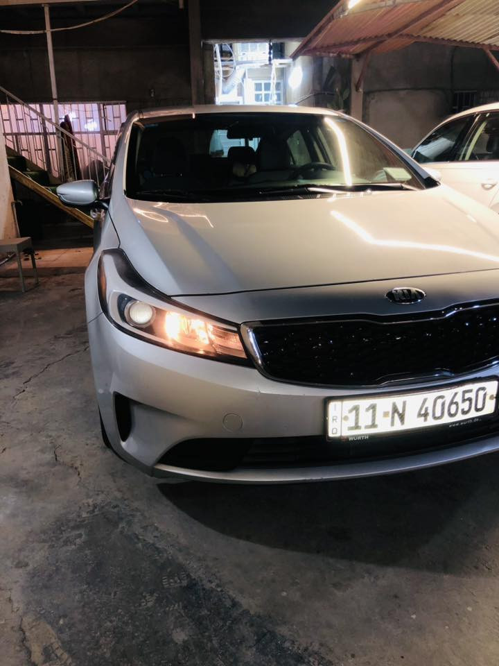 سلام عليكم
فورتي موديل ٢٠١٨ لون سلڤر
ماشية ٩٠ الف ميل
حادث السيارة خلفي صبغ قبغ جنطة فقط مع جاملغ خلفي جهة اليمين بي بارد 
بچم وراديترات و مازدات و تبريد اصلي و عالفحص 
موصفات اعتيادية
شاشة كبيرة مع كامرة 
انظمة قيادة و نظام مانع تزحلق 
شاشة وسطية مع نظام كشف الاعطال
حساس اطارات 
فول تحكم ستيرن 
داخل لونين ( رصاصي و اسود )
ادامة كاملة وجاهزة فيتم+ فلاتر + نوزلات + بلكات + مجاول + دهن الگير جديد 
اذاين جدد
دهن درجة بانزين فقط محسن 
تخم تاير جديد 
داخلهه كلش نضيف و جديد
مكان السيارة بغداد حي الجامعة
السعر ١١٨ ورقة
***********
