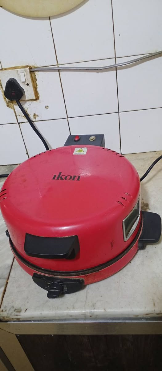 غراض بيت للبيع كلمن وسعره 
فرن كهربائي مال سياح ومال كلشي ب 15
مثرامه يدويه بعدهه جديده الثقيل ب 15
جدر ضغط فافون ثقيل كلشي مبي بس القفل مالته ماكو 7
مكساره قواطي ومعلبات ومقلاعه كهربائيه بعده كارتون ب 7
قاعده گلوب ب 2
رقم الهاتف ***********
