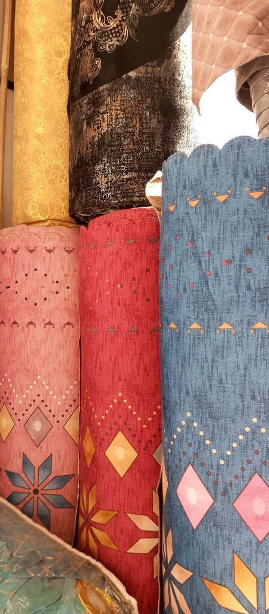 مفرش تخم بالفين 
10 مقاعد =7ونص متر ب15 الف 
متوفر توصيل لكافه المناطق 
*********** ادهم
