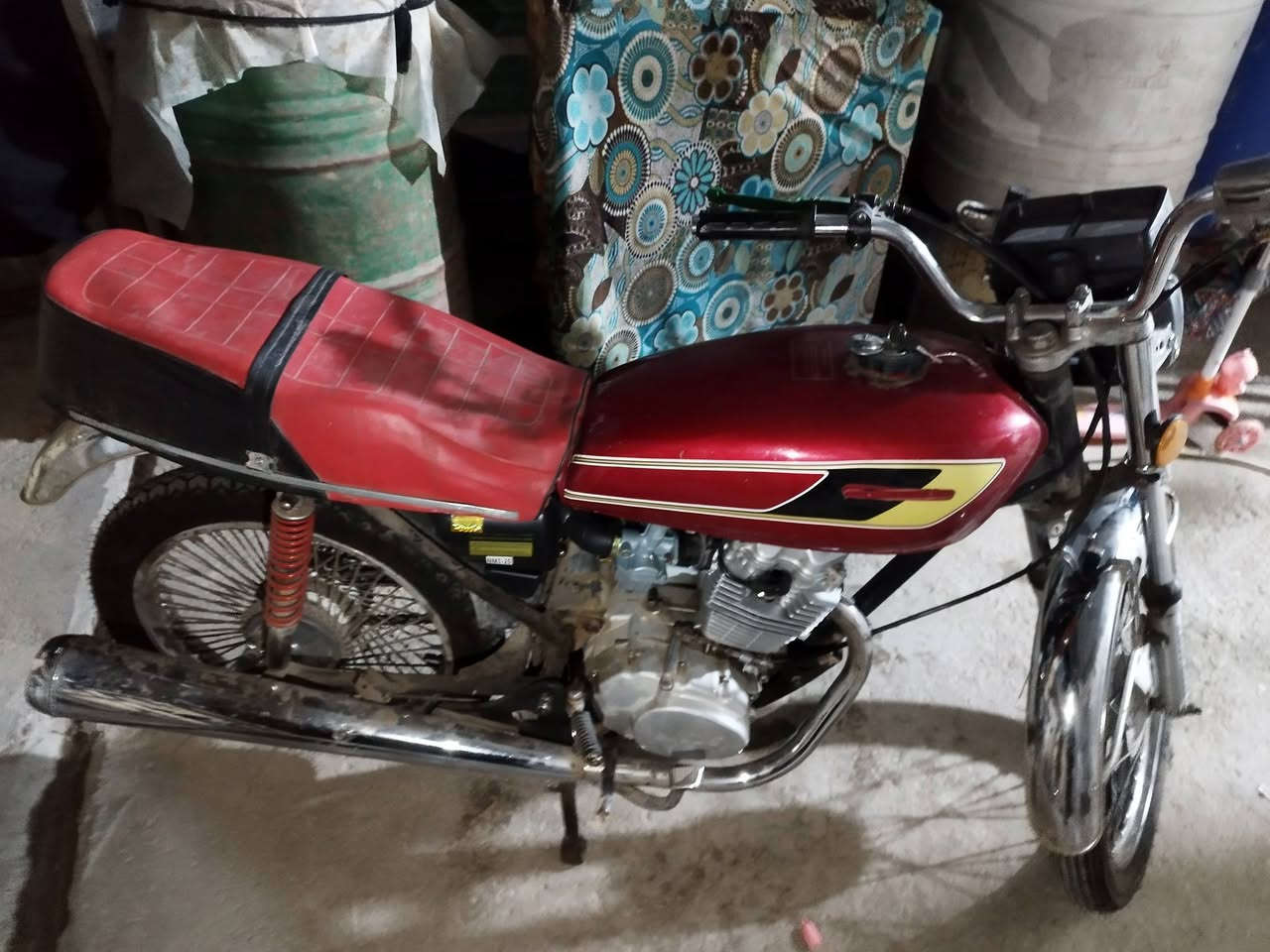 سلام عليكم اربعه كير كلك مال مزاد الدراجه متروكه السعر 250وبيه مجال


**إذا كنت صاحب هذا الإعلان وتريد حذفه لأي سبب، رجاءا أرسل رسالة إلى الدعم الفني**