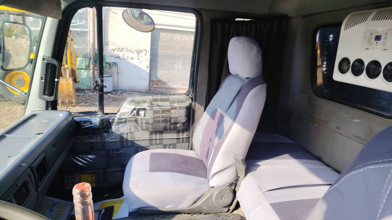 السلام عليكم كرين للبيع  رقم بصره موديل ٩٢ سنويه ٢٩ مكينه ٧٠ مكينه وكير واكسن مكفولات تخم تاير حداديه أماميه خلفيه جاهزه للعمل مكان بابل الشوملي ***********  ***********2
